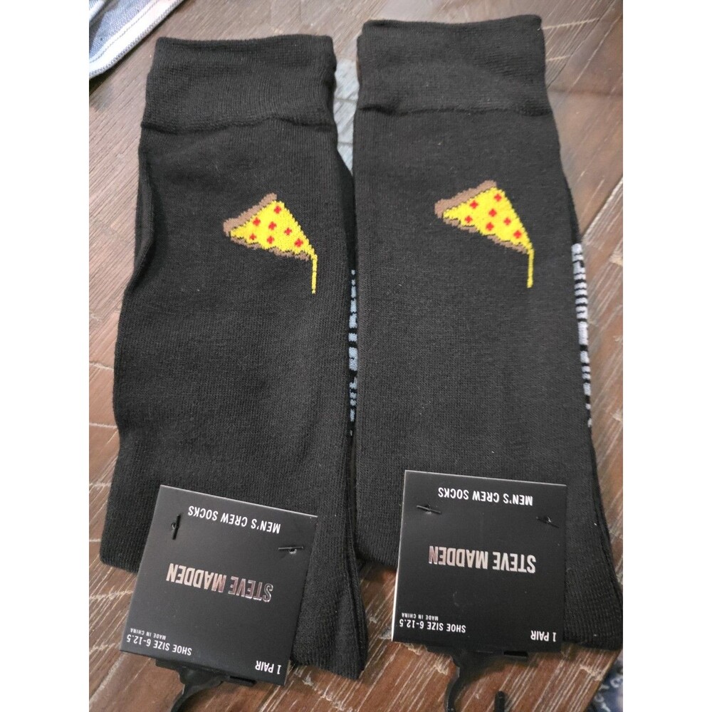 Steve Madden Men’s Crew Socks 6-12.5. 2 Pair . Black With Pizza. New!!